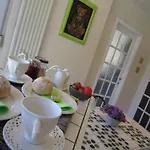Charming House With View Of The Castle Semesterbostad *
