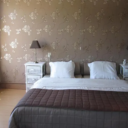 펜션 Charming House With View Of The Castle *