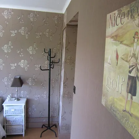 펜션 Charming House With View Of The Castle *