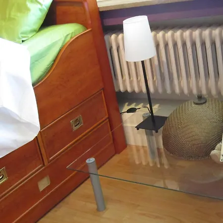 펜션 Charming House With View Of The Castle 부용